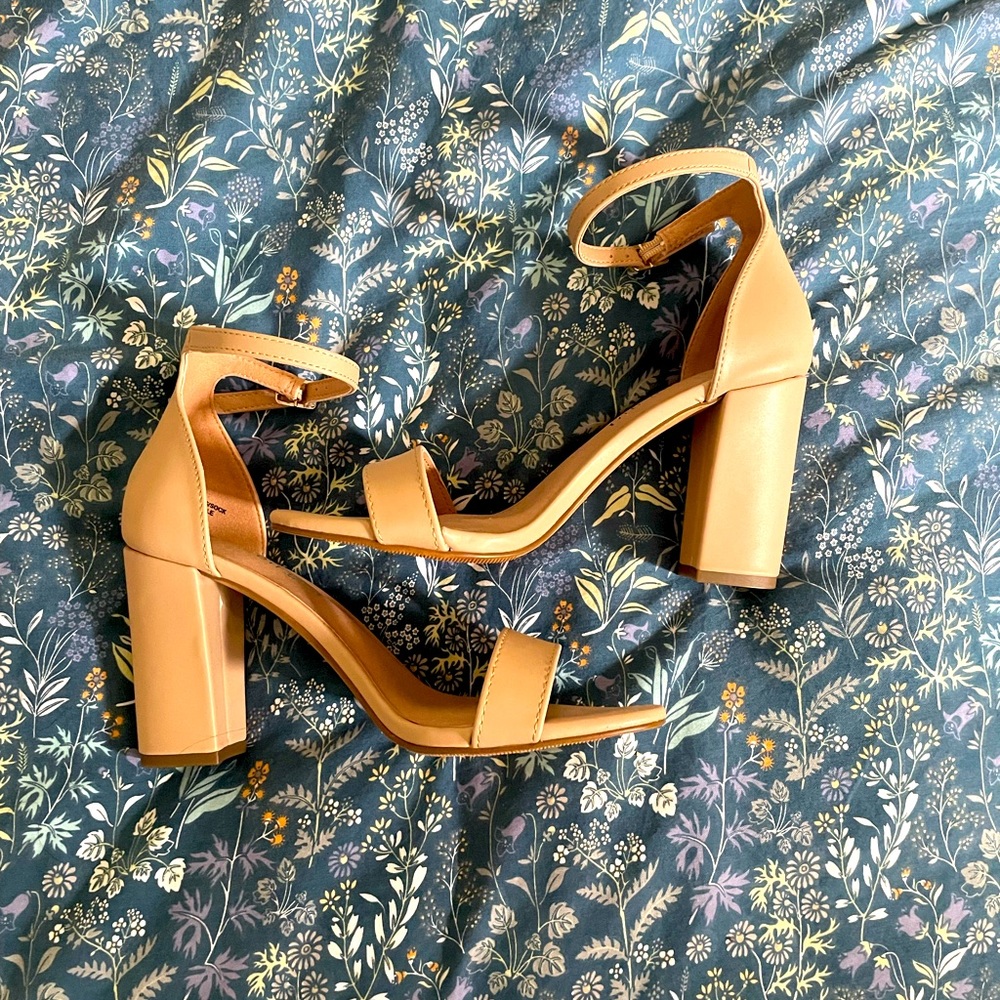 nude chunky heels